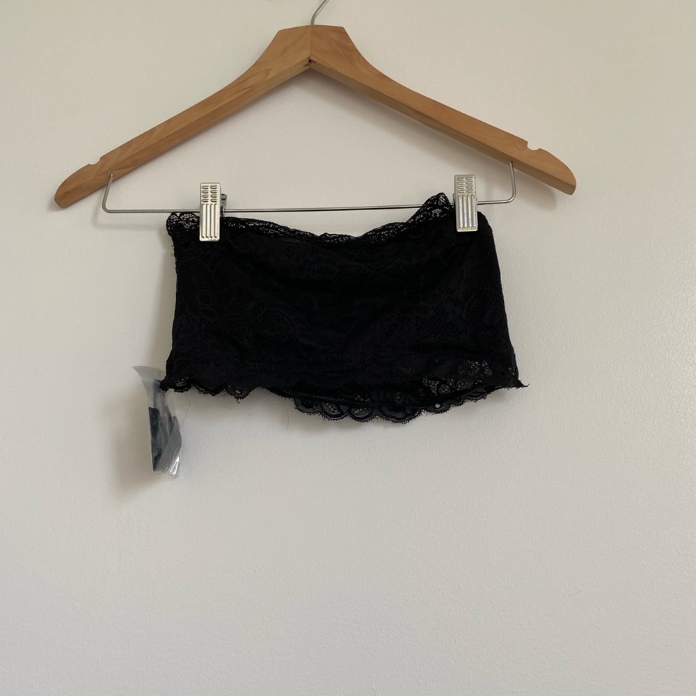 NEW. Tags on. Black lace bandeau bra. Size M.